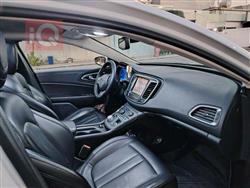Chrysler 200